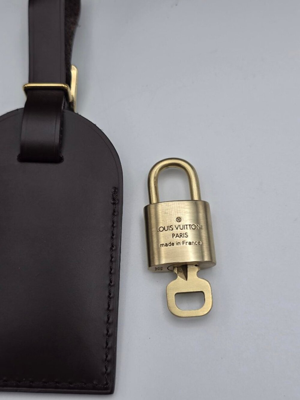 Authentic Louis Vuitton Brown Luggage Tag & Gold Padlock with Key-Made in France - Picture 9 of 14